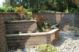Retaining wall with integrated steps